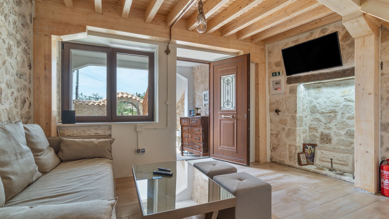 Photo of Livingroom in Drimonas