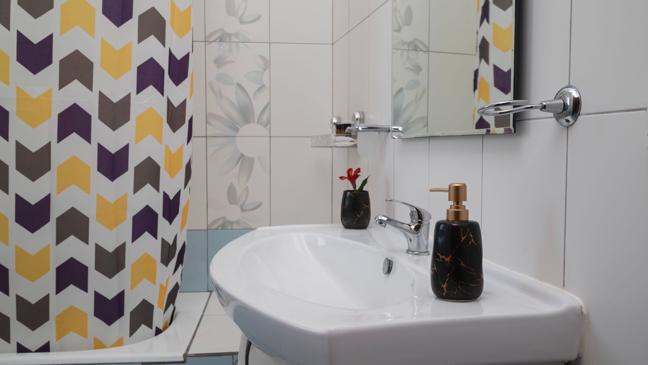 Photo of Bathroom in Petaloudes