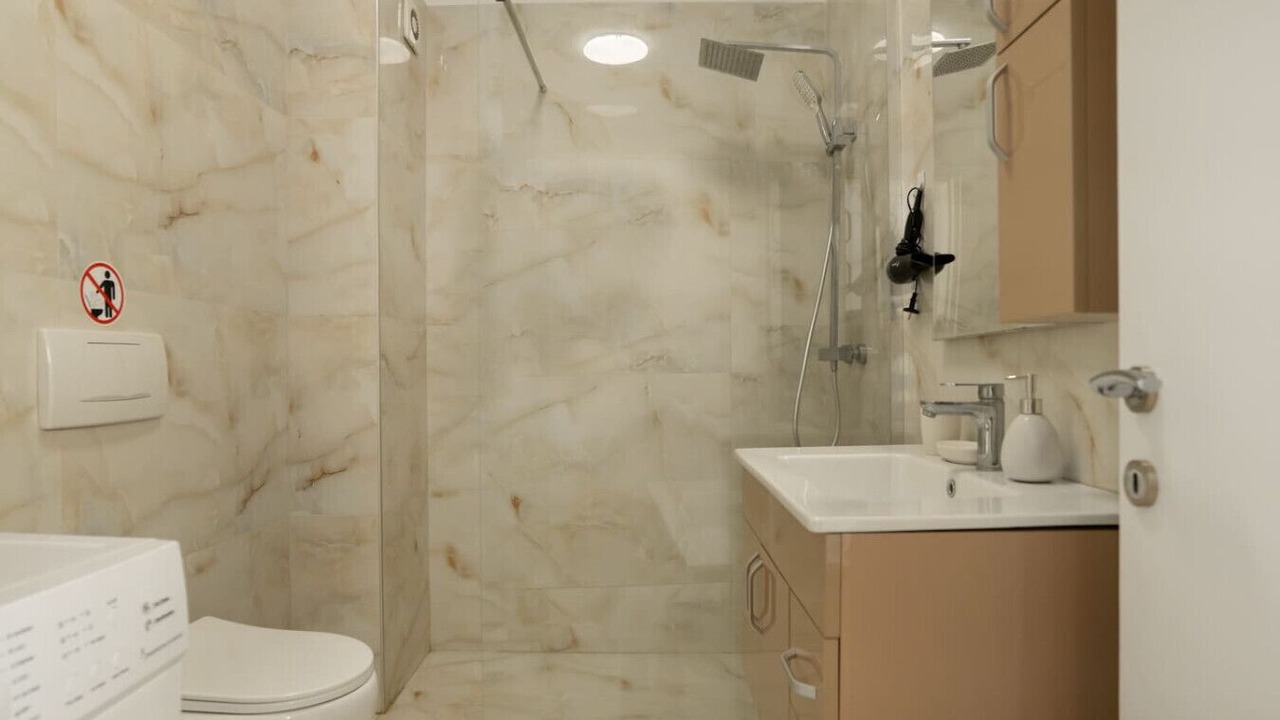 Photo of Bathroom in Golem