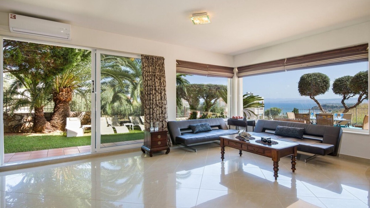 Photo of Livingroom in Kato Stalos