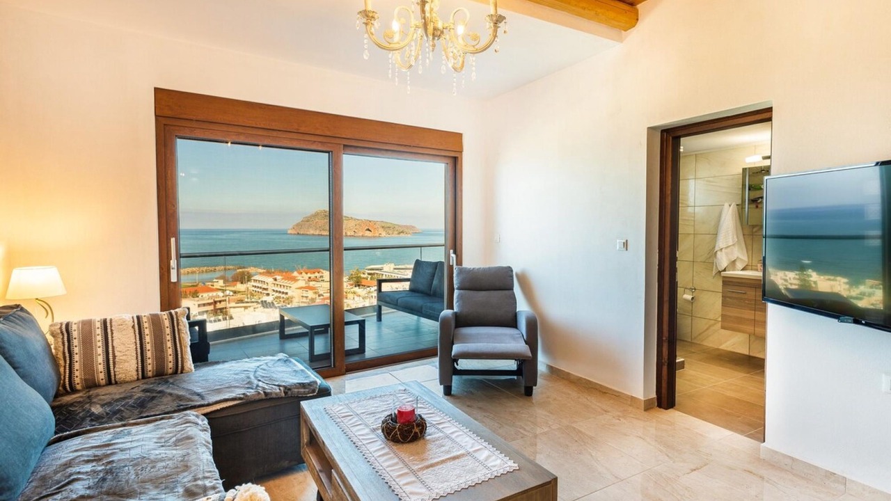 Photo of Livingroom in Platanias Town