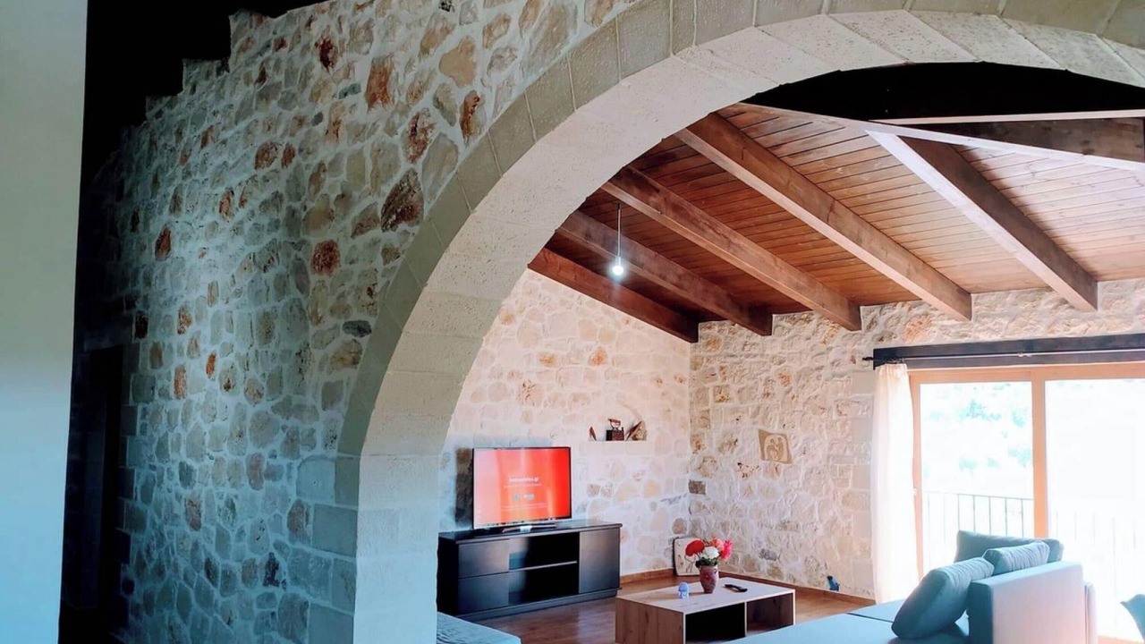 Photo of Livingroom in Pemonia