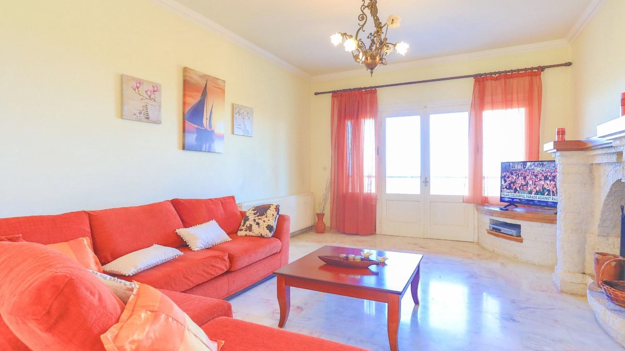 Photo of Livingroom in Petaleia