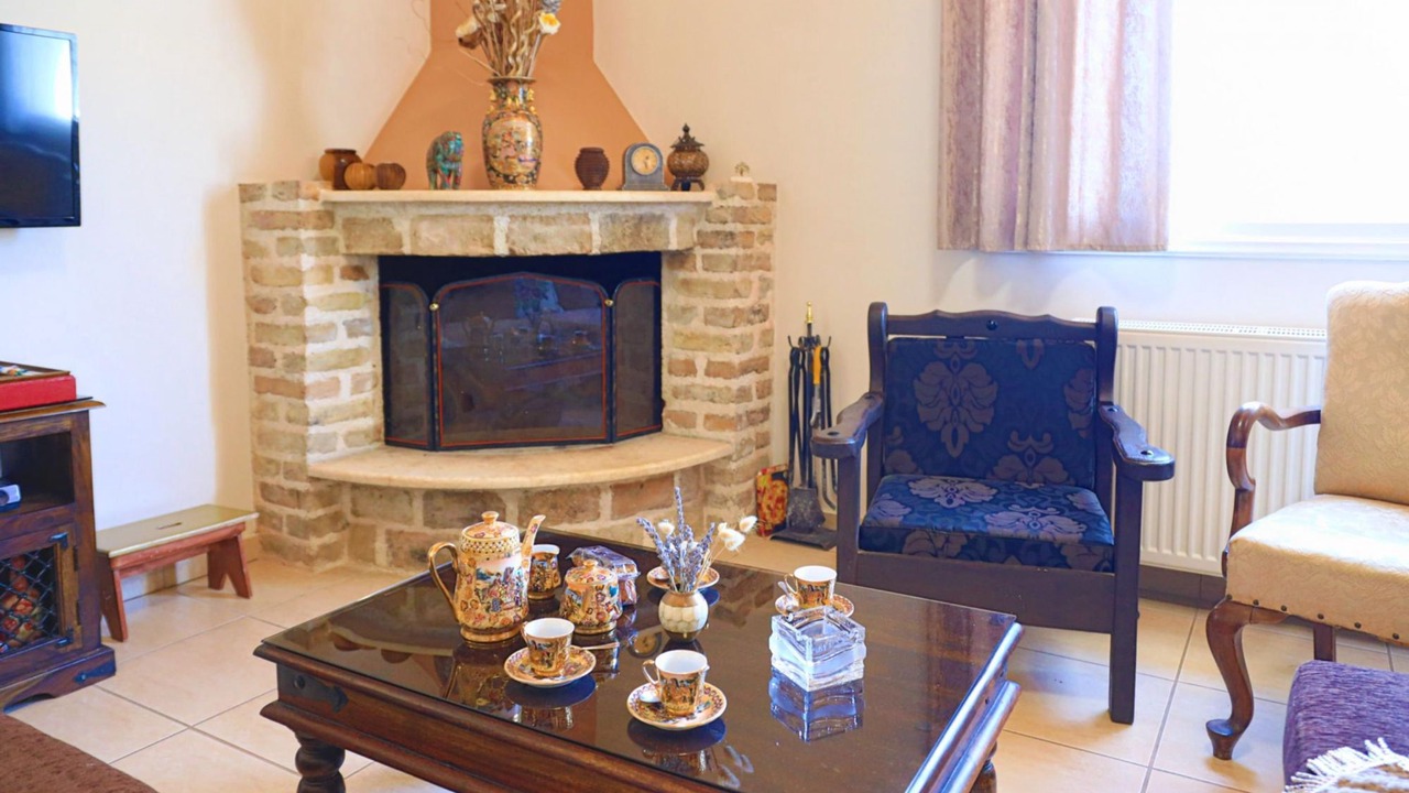 Photo of Livingroom in Petaleia