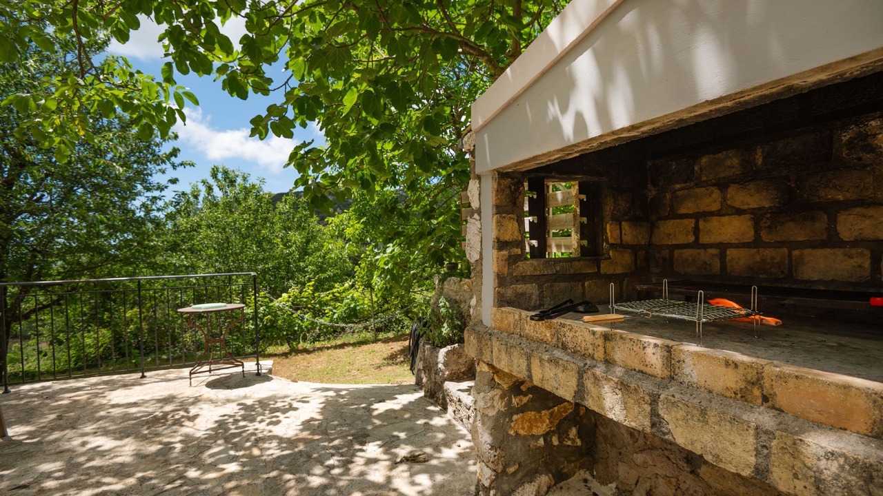Photo of Patio Balcony in Petaleia