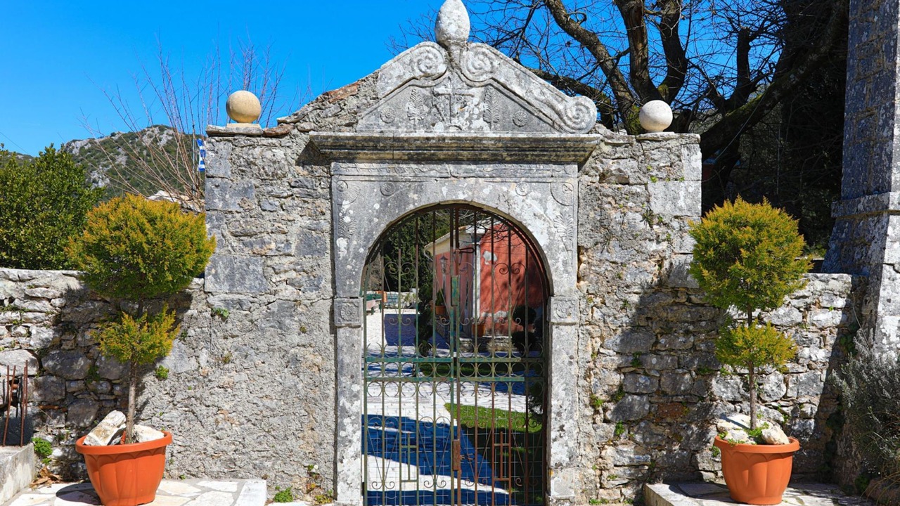 Photo of Outdoor in Petaleia