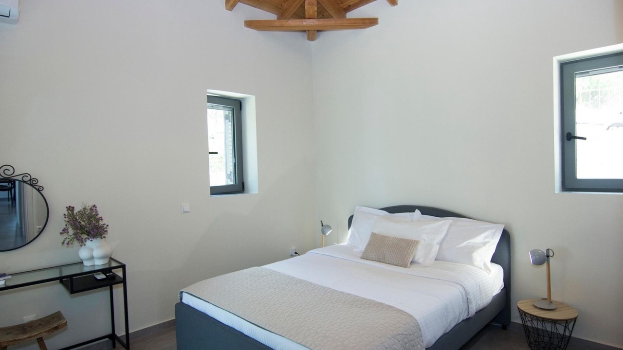 Photo of Bedroom in Lefktron