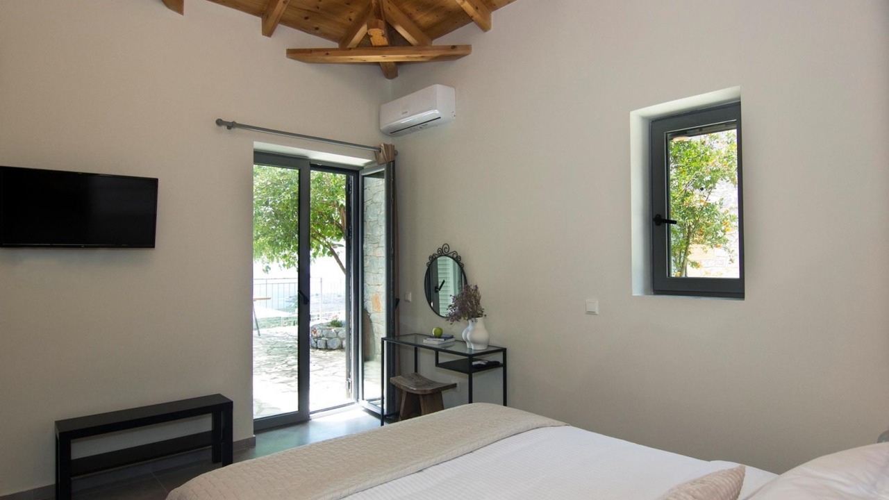 Photo of Bedroom in Lefktron