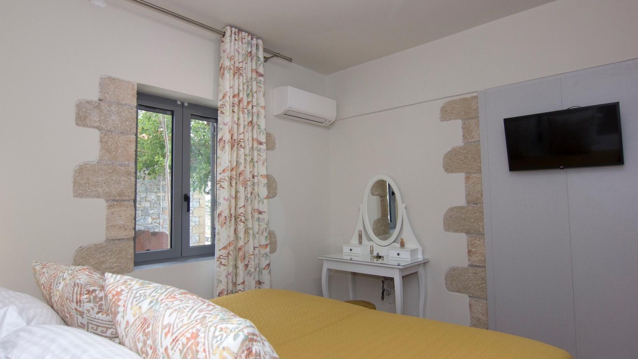 Photo of Bedroom in Lefktron