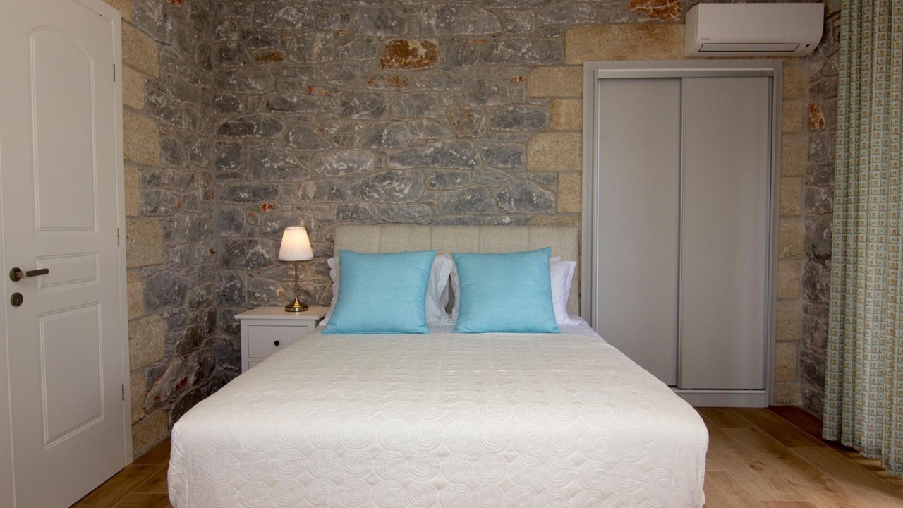Photo of Bedroom in Lefktron