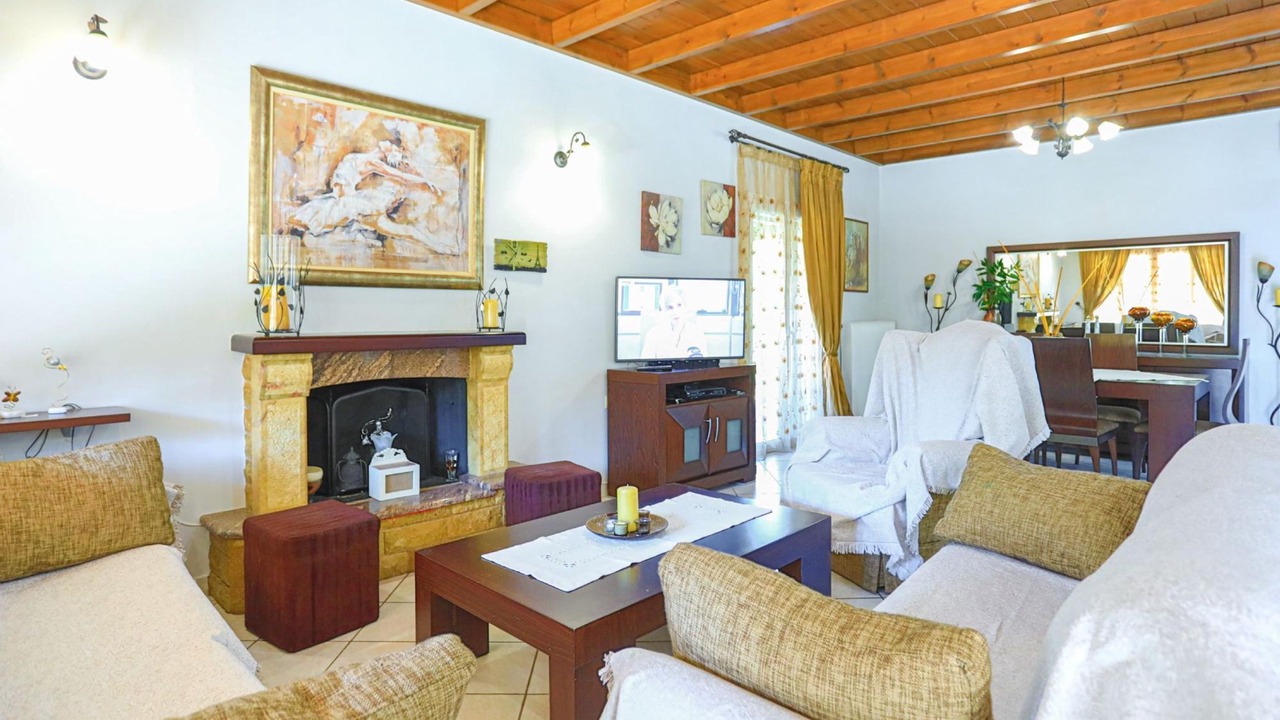 Photo of Livingroom in Petaleia