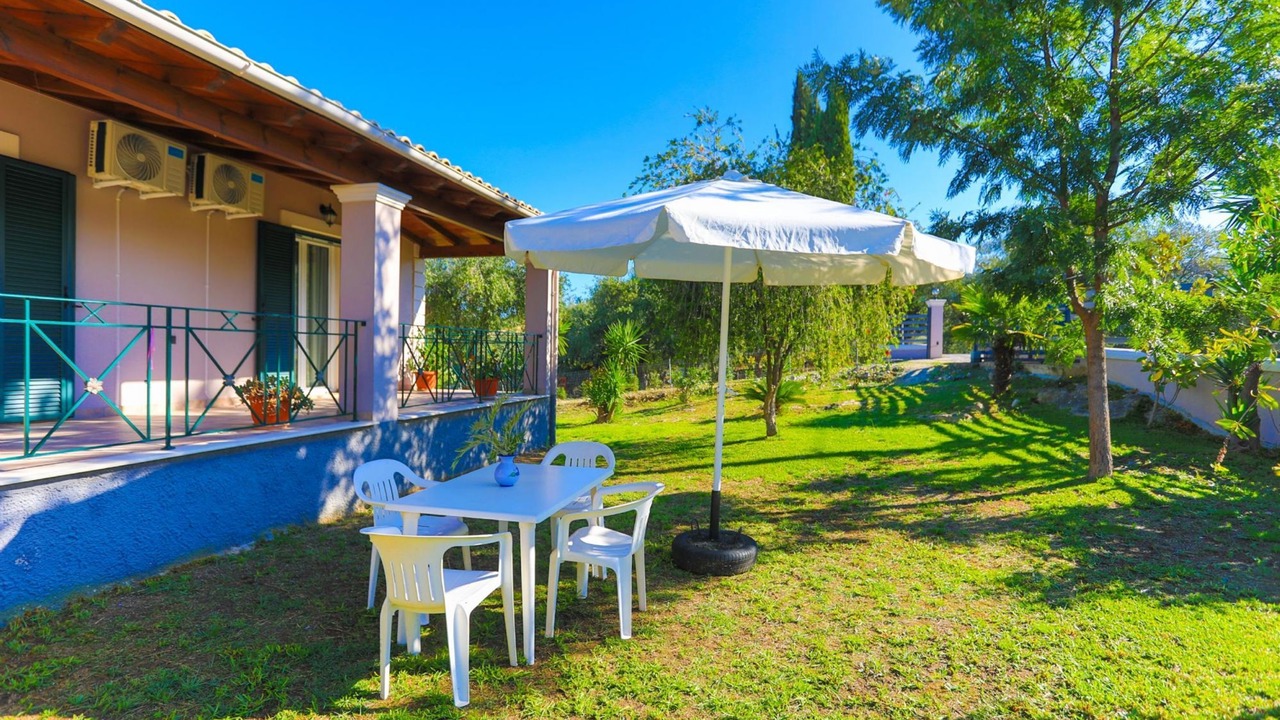 Photo of Outdoor in Petaleia