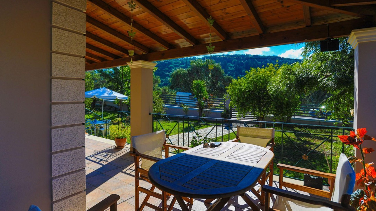 Photo of Outdoor in Petaleia