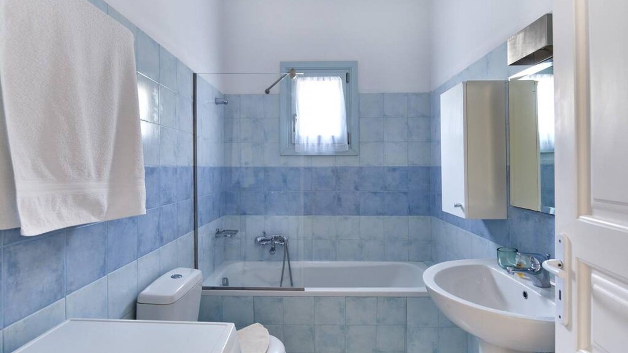 Photo of Bathroom in Paros
