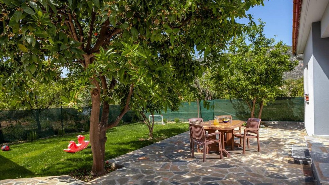 Photo of Outdoor in Artemida