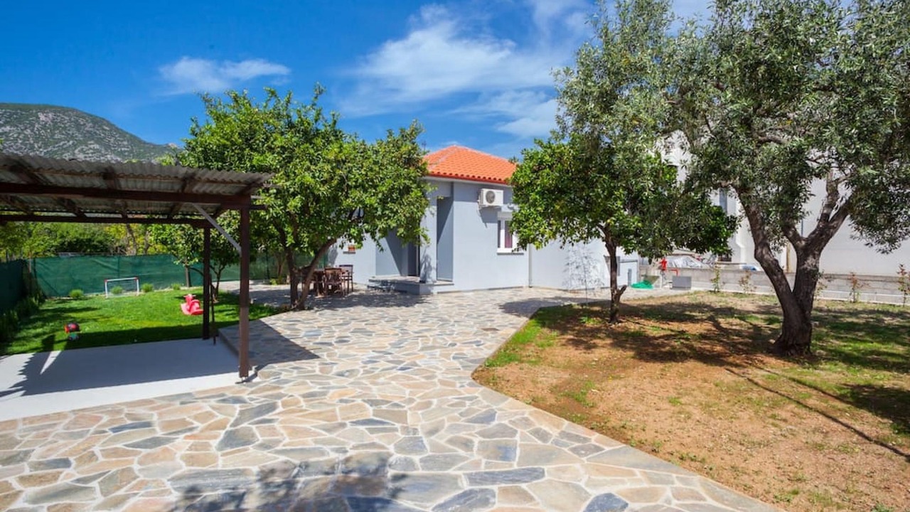 Photo of Patio Balcony in Artemida