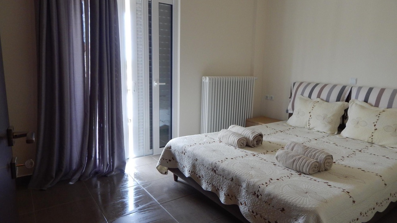 Photo of Bedroom in Kamena Vourla