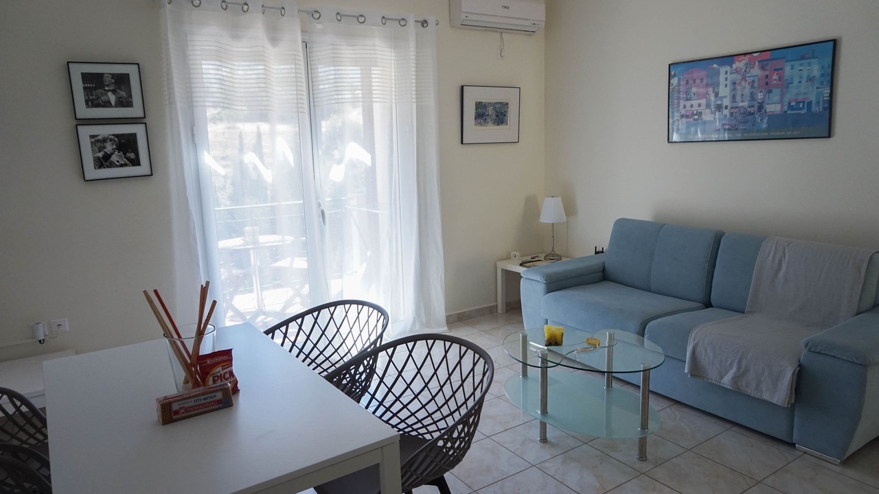 Photo of Livingroom in Dhrakata