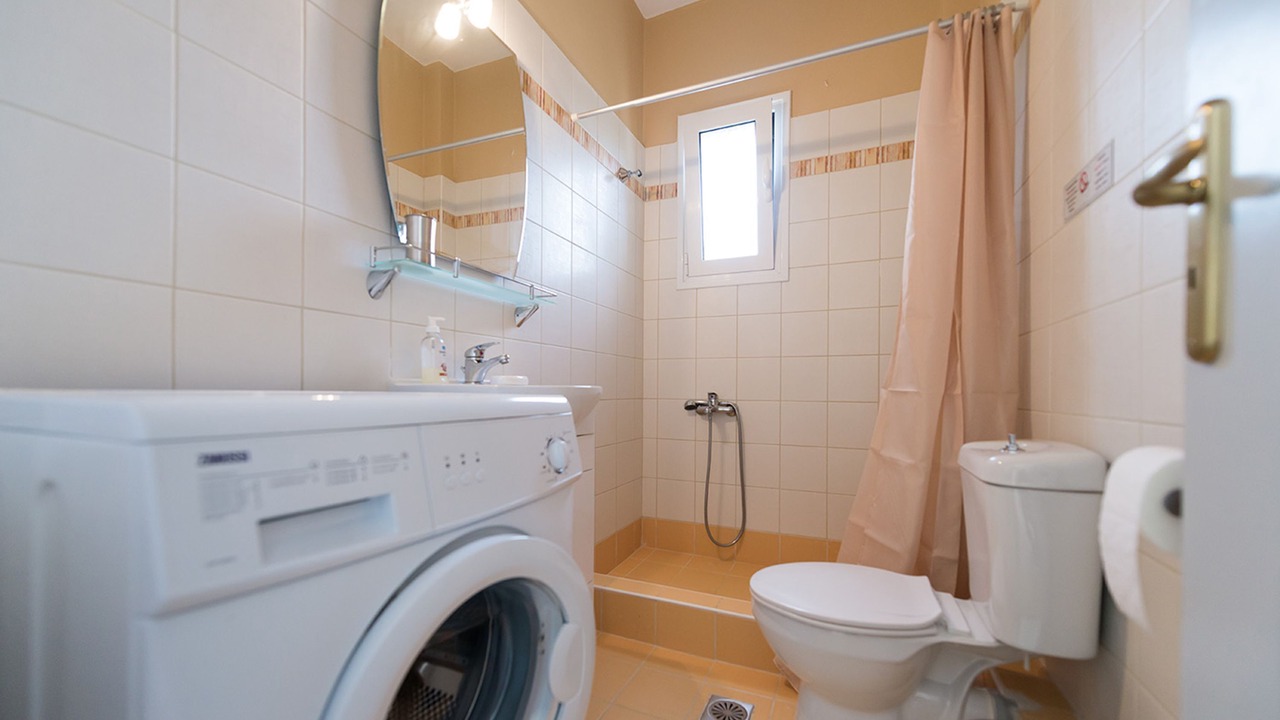 Photo of Bathroom in Dhrakata