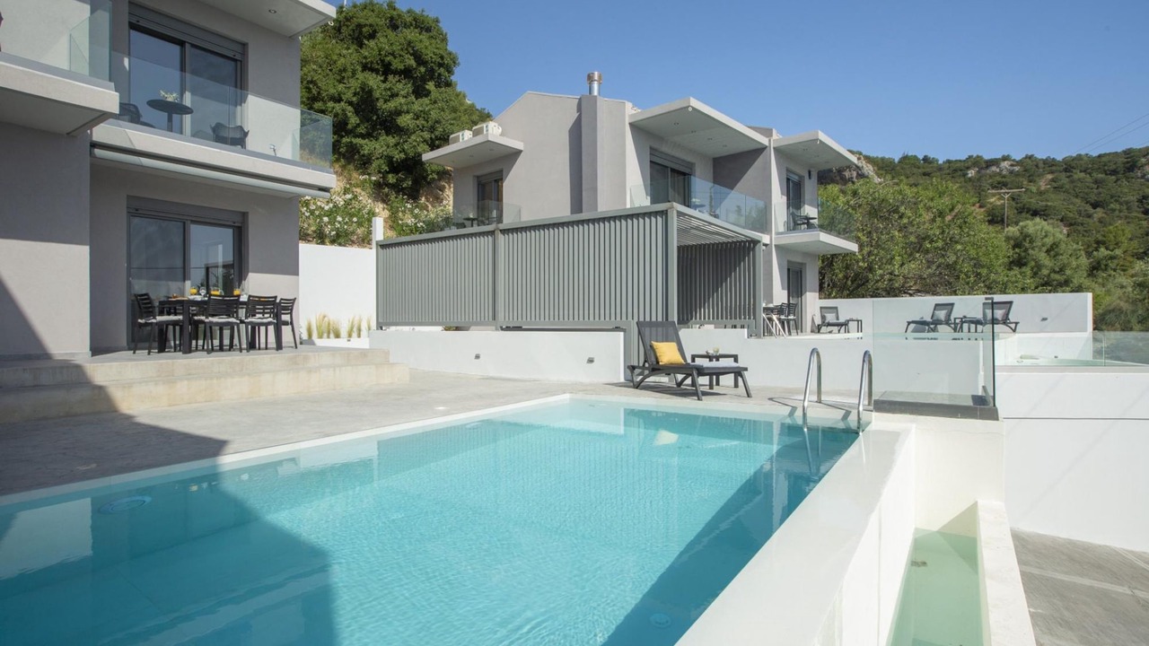 Photo of Outdoor in Apolpaina