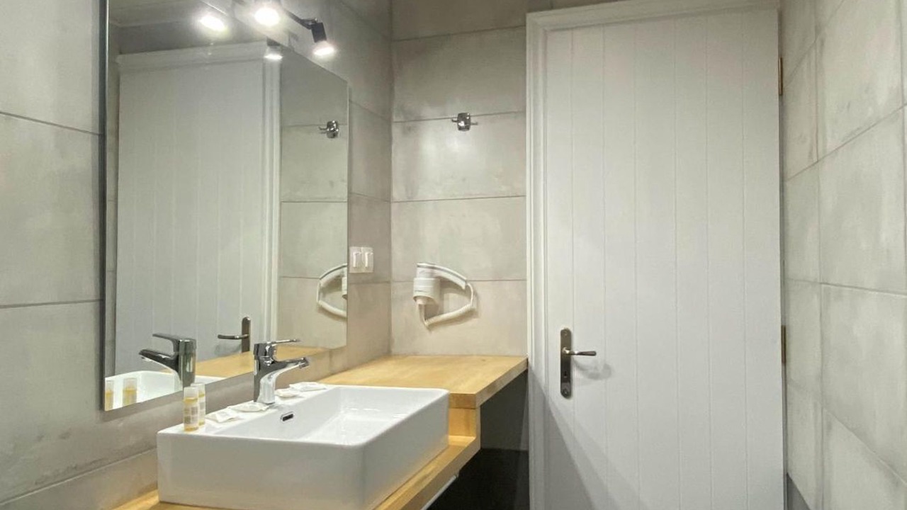Photo of Bathroom in Frinion
