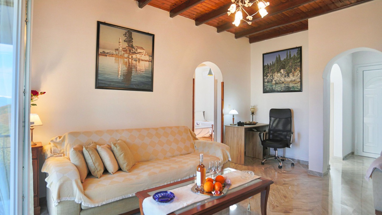 Photo of Livingroom in Petaleia