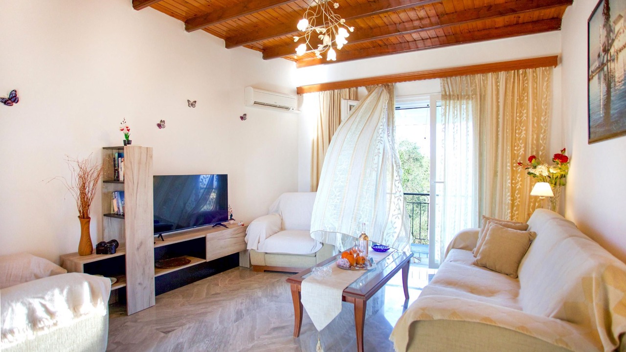 Photo of Livingroom in Petaleia