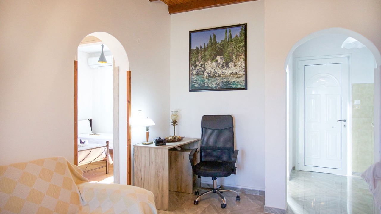 Photo of Bedroom in Petaleia