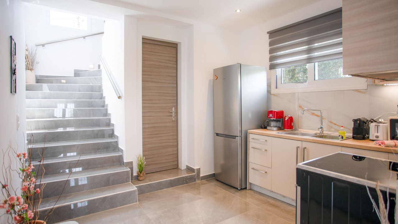Photo of Kitchen in Petaleia