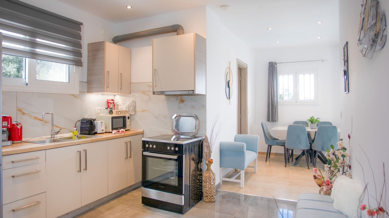 Photo of Kitchen in Petaleia