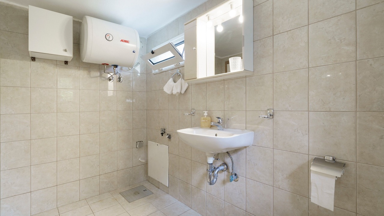 Photo of Bathroom in Frikes
