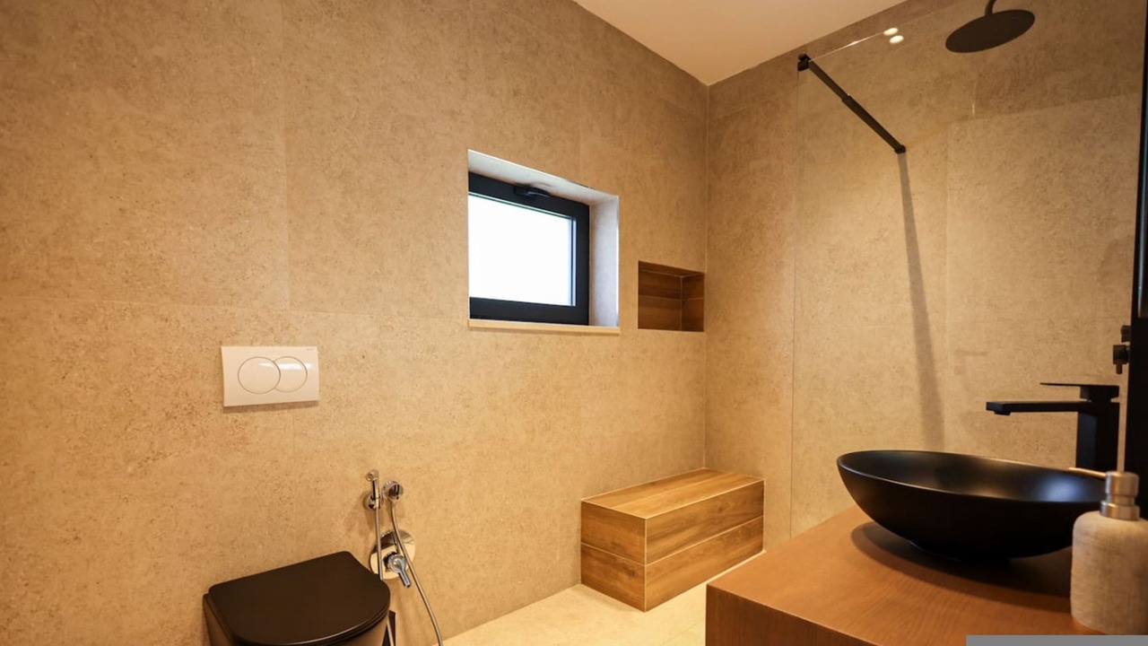 Photo of Bathroom in Ishem