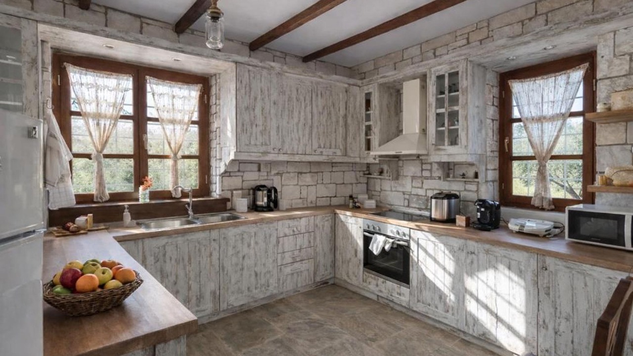 Photo of Kitchen in Pella Region