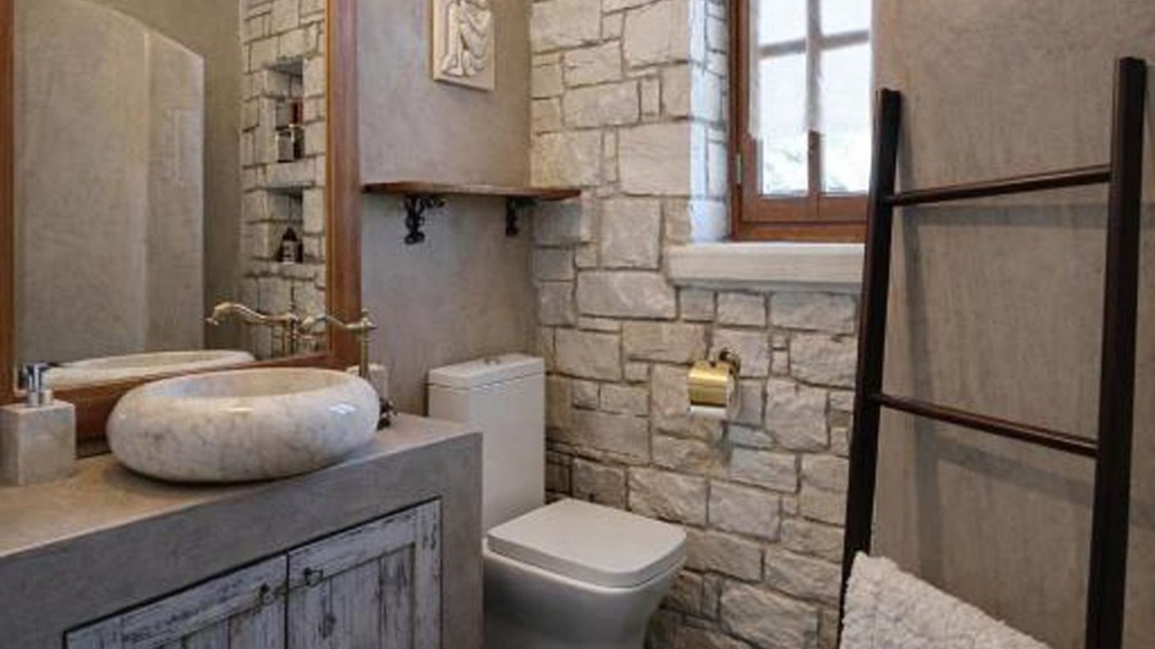 Photo of Bathroom in Pella Region