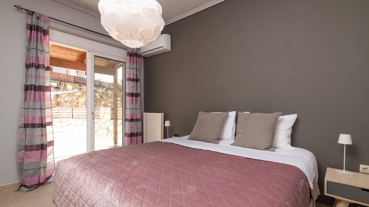Photo of Bedroom in Tragaki