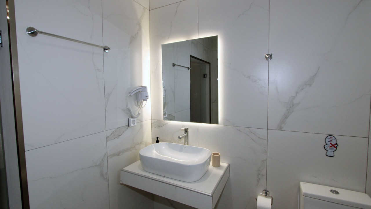 Photo of Bathroom in Ipsos