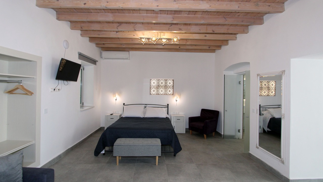 Photo of Bedroom in Ipsos