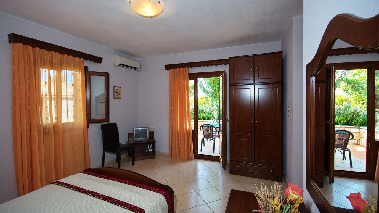 Photo of Bedroom in Votsi