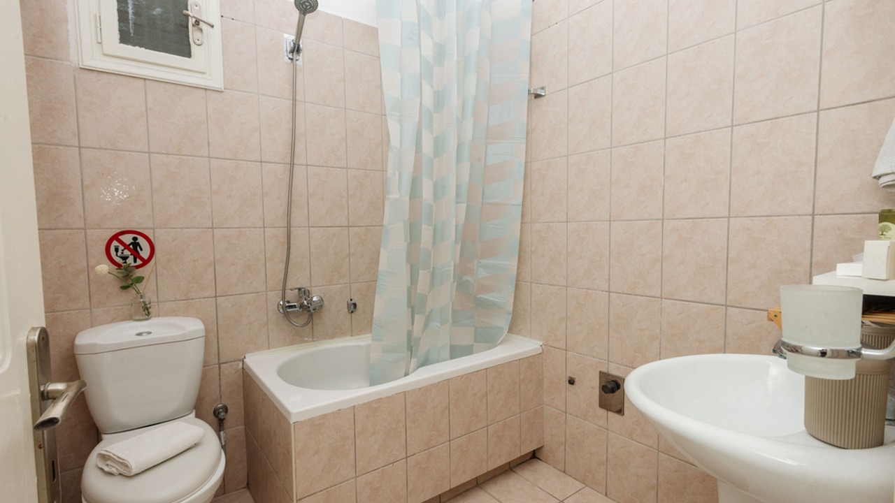 Photo of Bathroom in Perama
