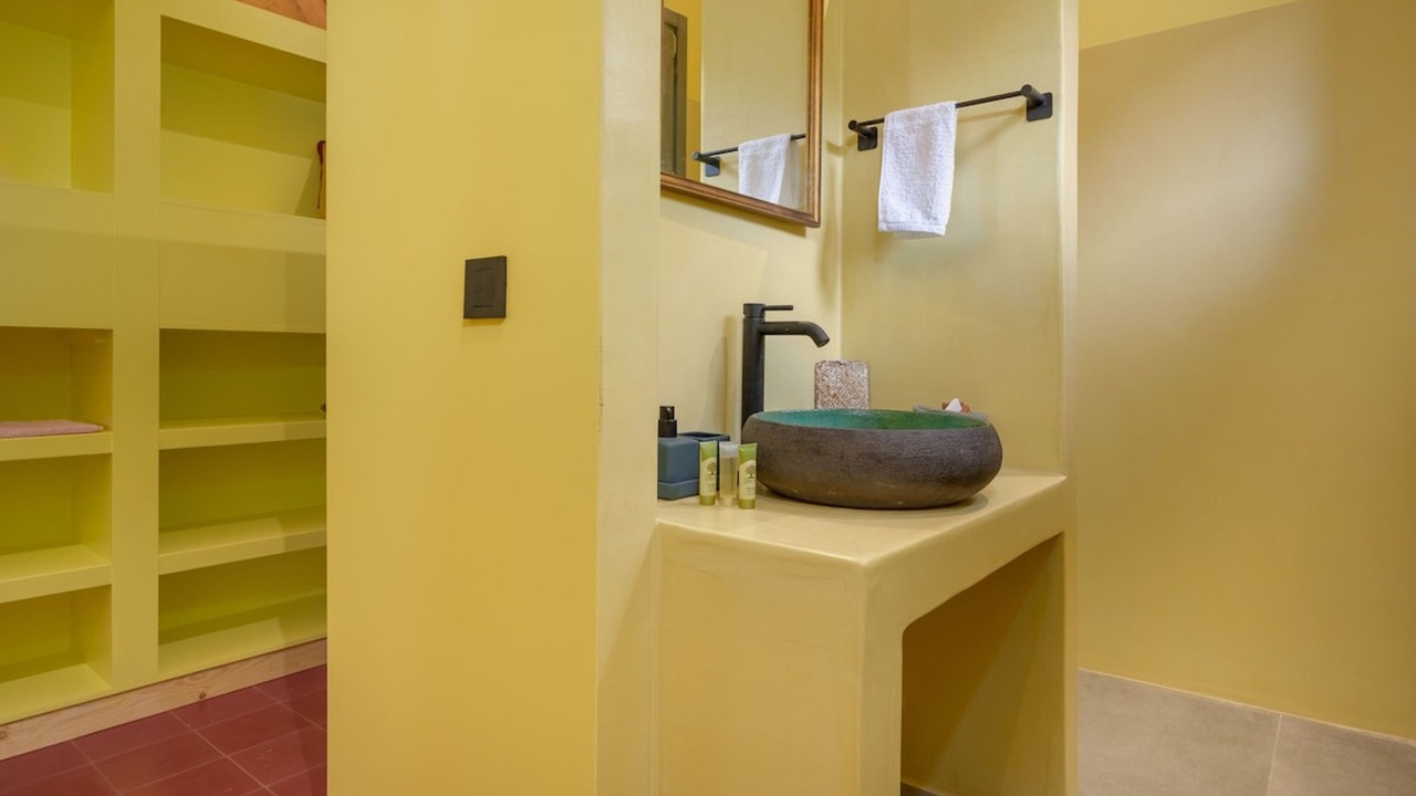 Photo of Bathroom in Kolaitis