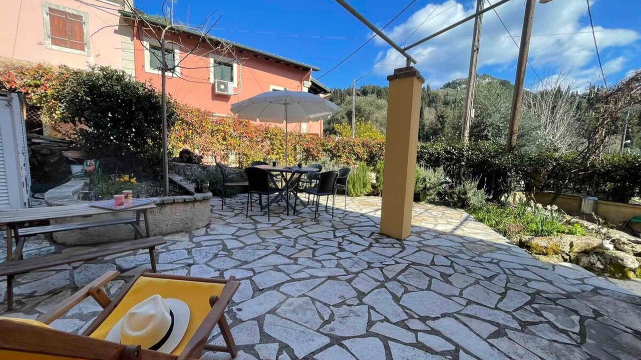 Photo of Outdoor in Achilleio