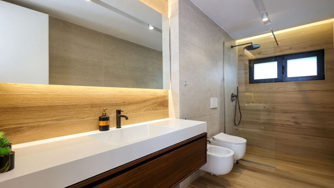 Photo of Bathroom in Ishem