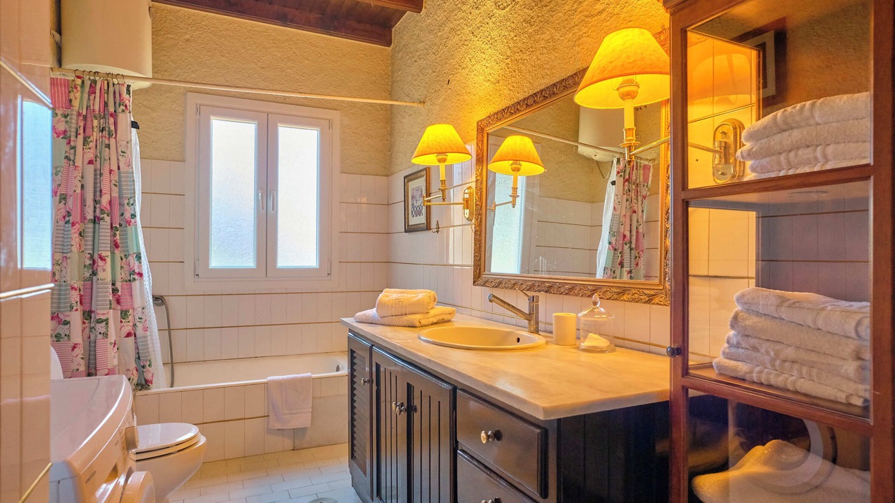 Photo of Bathroom in Roda
