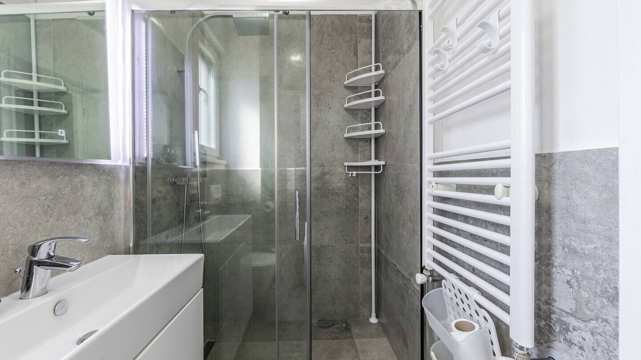 Photo of Bathroom in Qerek