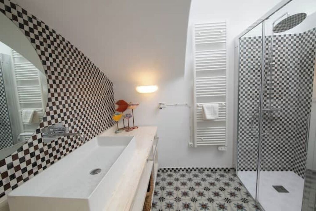 Photo of Bathroom in Kamari