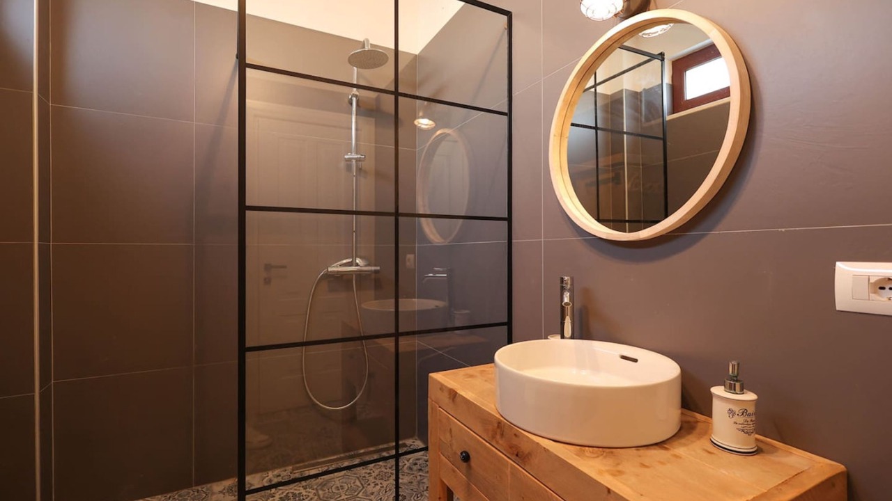 Photo of Bathroom in Ishem