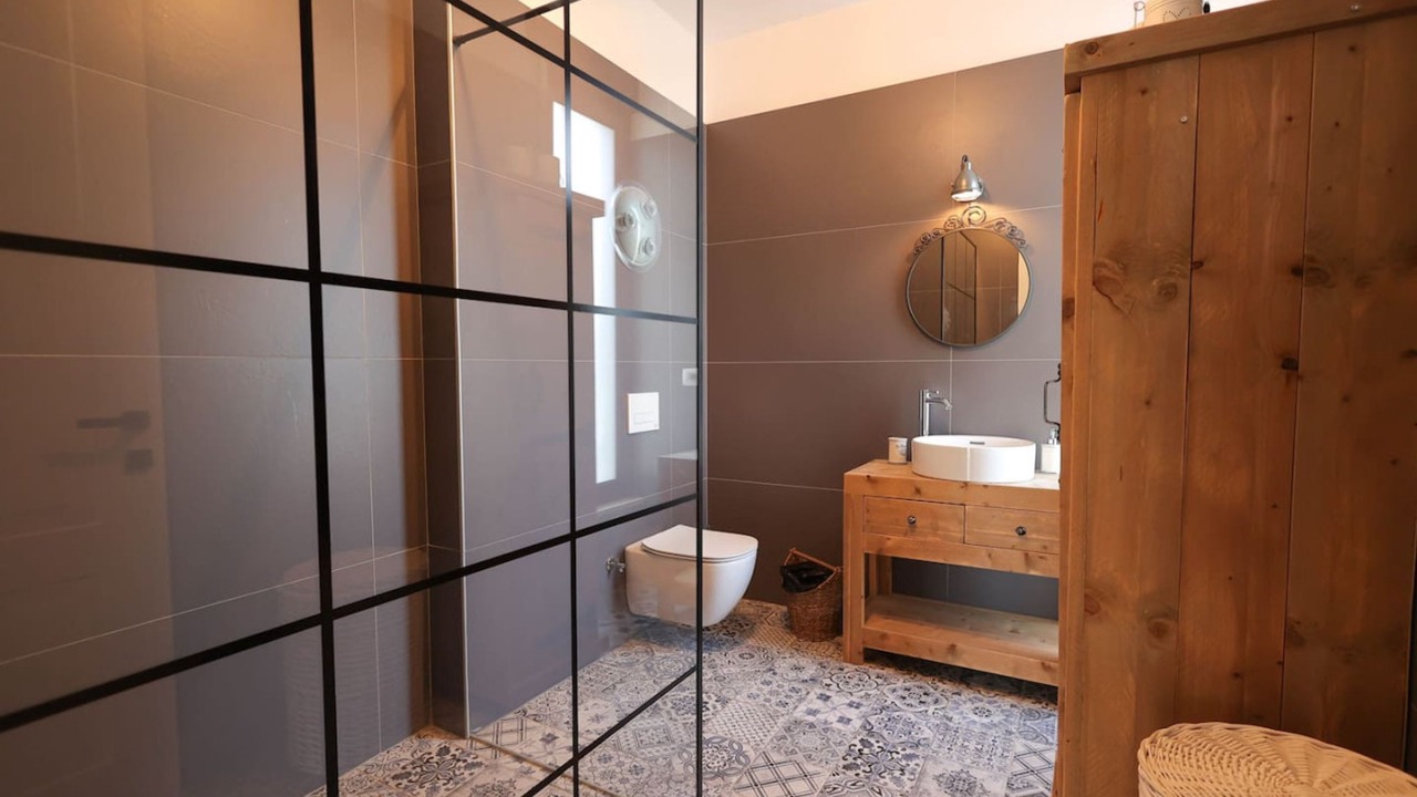 Photo of Bathroom in Ishem