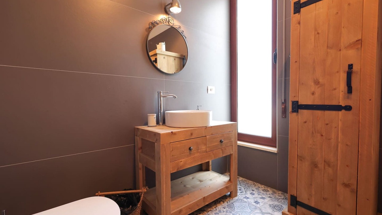 Photo of Bathroom in Ishem