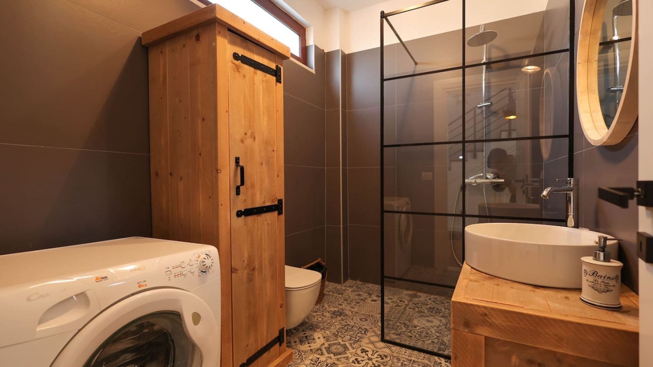 Photo of Bathroom in Ishem