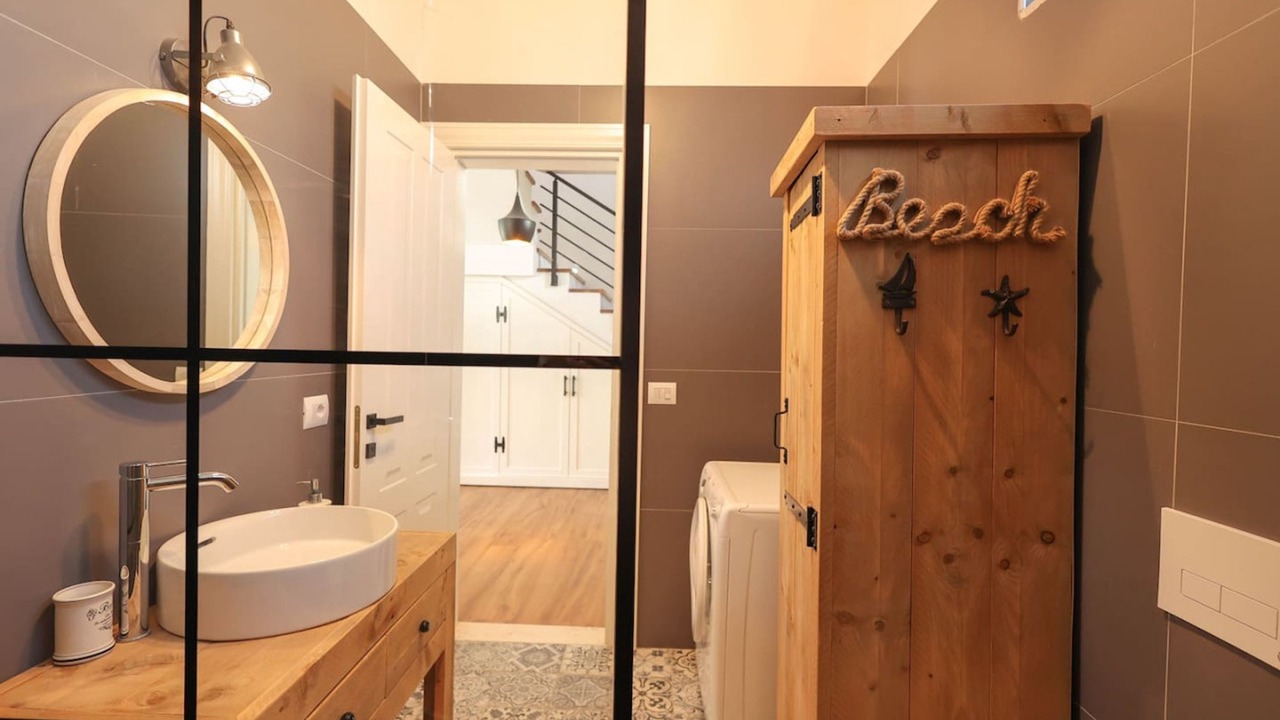 Photo of Bathroom in Ishem